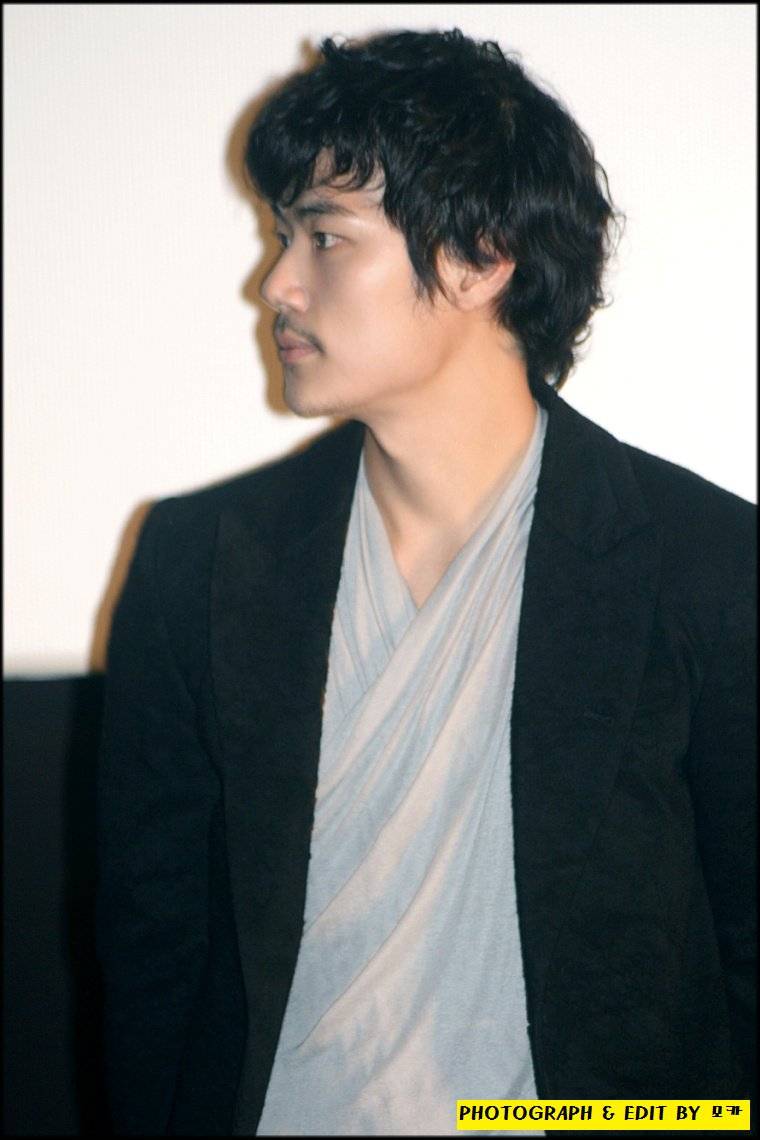 Kim Kang Woo
