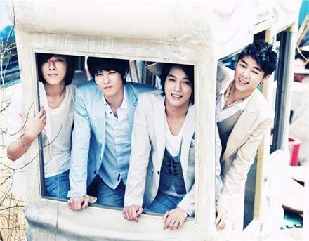 CNBLUE members Jung-shin, Lee Jong-hyun, Jeong Yong-hwa and Kang Min-hyuk 