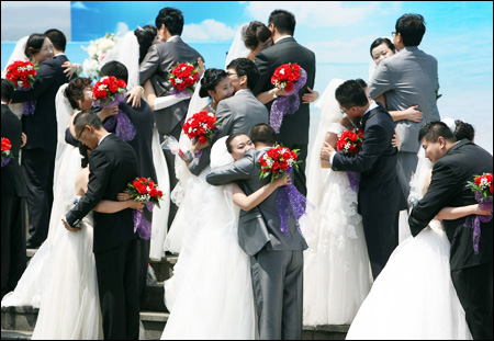 A scenic joint wedding ceremony of 50 couples from Daqing in Heilongjiang 