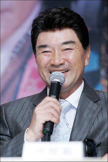 Lee Deok-hwa (이덕화, Korean actor) @ HanCinema :: The Korean Movie and Drama Database - photo29805