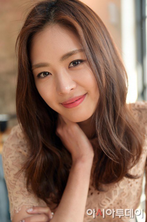 [interview] Lee Yeon Hee Wants To Work With Kwon Seok Jang