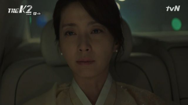 Yoo-jin crying over Se-joon's facade