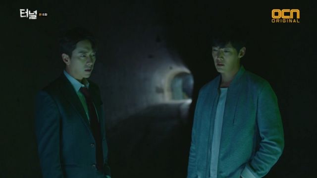 Seon-jae and Gwang-ho trying to make sense of things