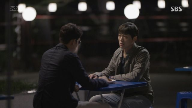 Seok-min and Moo-yeong having an honest chat