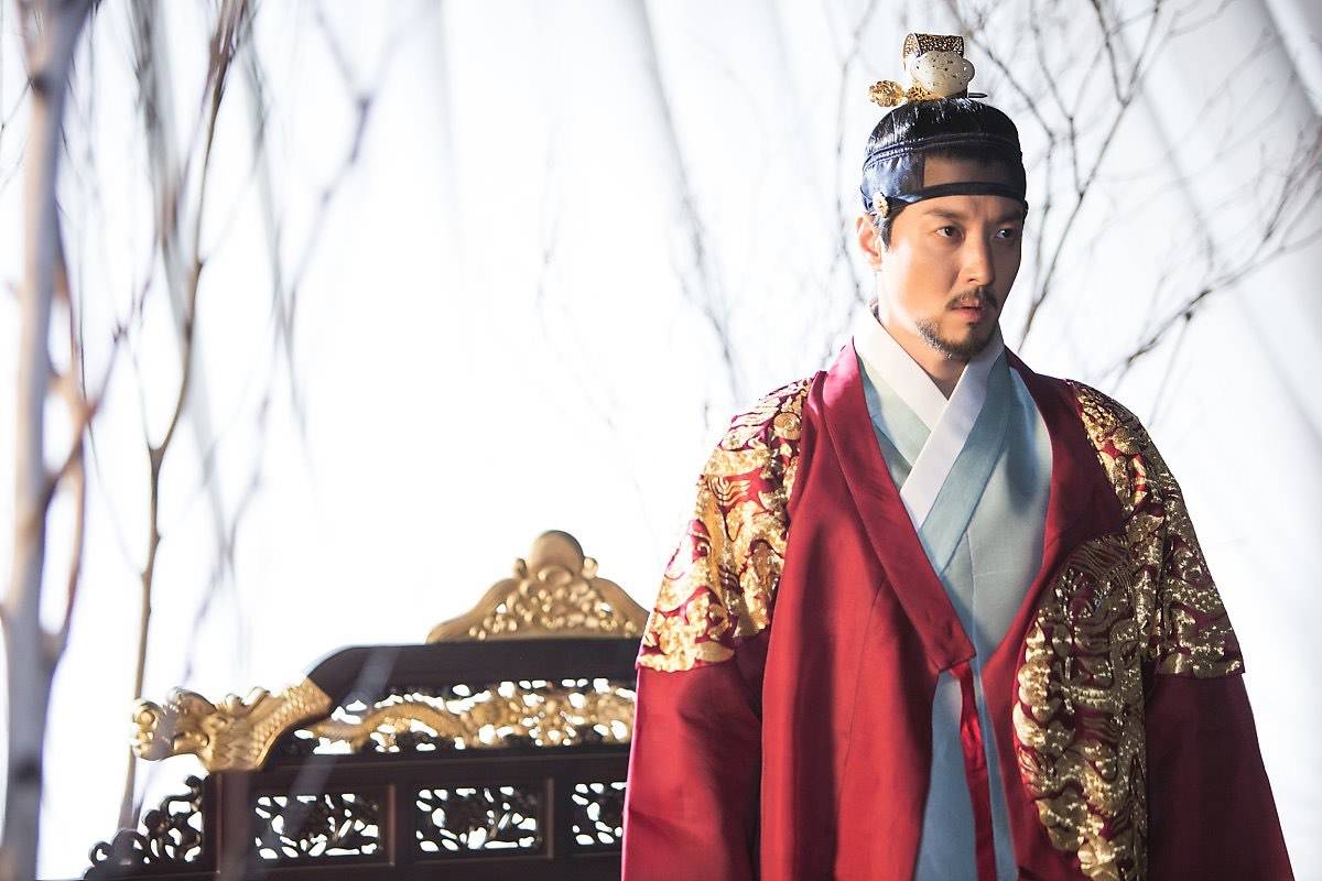 [Video + Photos] Added trailer and new images for the upcoming Korean drama "Queen for 7 Days ...