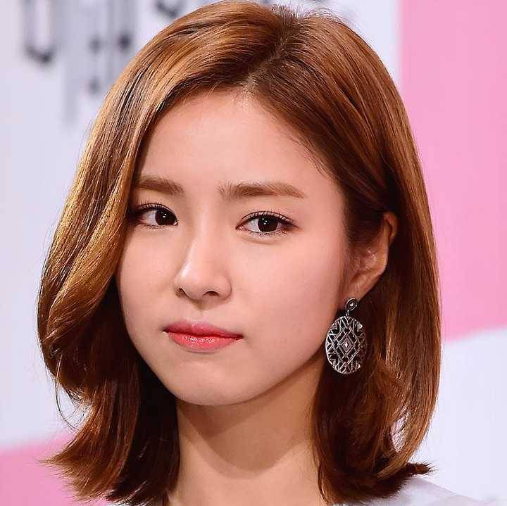 Actress Shin Se-kyung with a changed style! @ HanCinema 