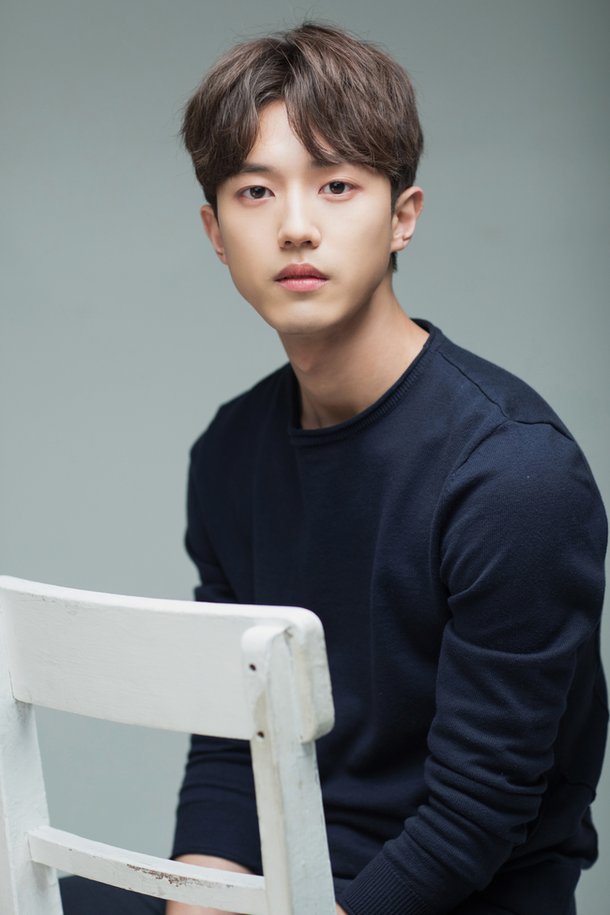 Yang Byeong-yeol to Star as Lee Se-young's Brother in 'The Red Sleeve ...