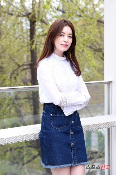 [Interview] Han Hyo-joo, 'If I was in a three way situation? I would ...