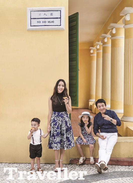 Lee Beom-soo takes gorgeous pictorial with his wife and children @ HanCinema