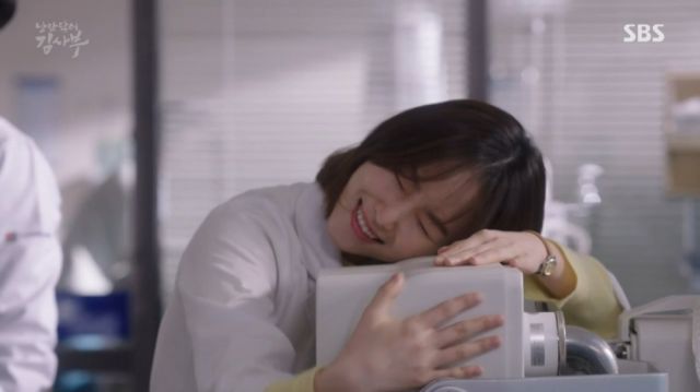 Seo-jeong and her romance with the new equipment