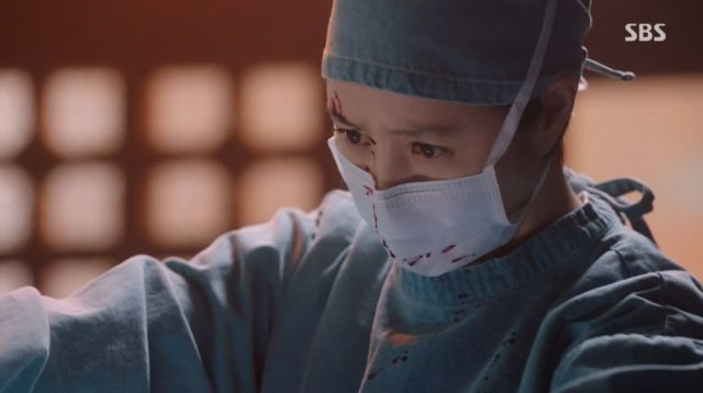 Yeong-jo performing surgery