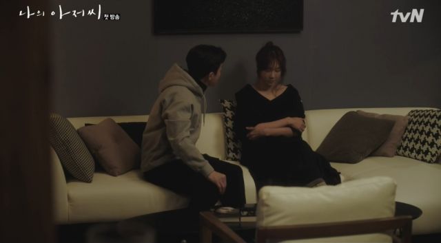 Joon-yeong and a frustrated Yoon-hee